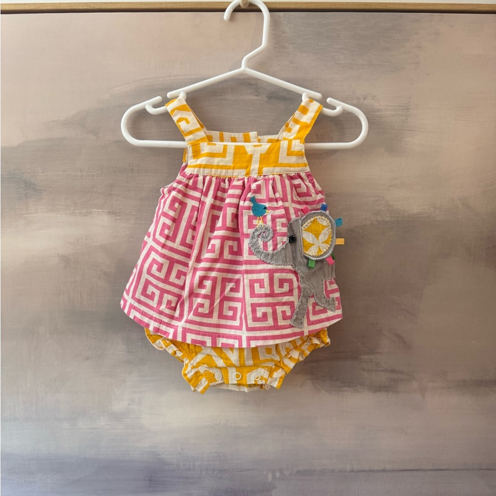 Infant Bubble Onesie with Whimsical Elephant Design 0-6 month